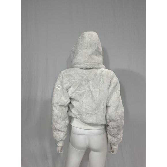 Alo Yoga 'Faux Fur' White Foxy Jacket Size XS - Picture 3 of 5